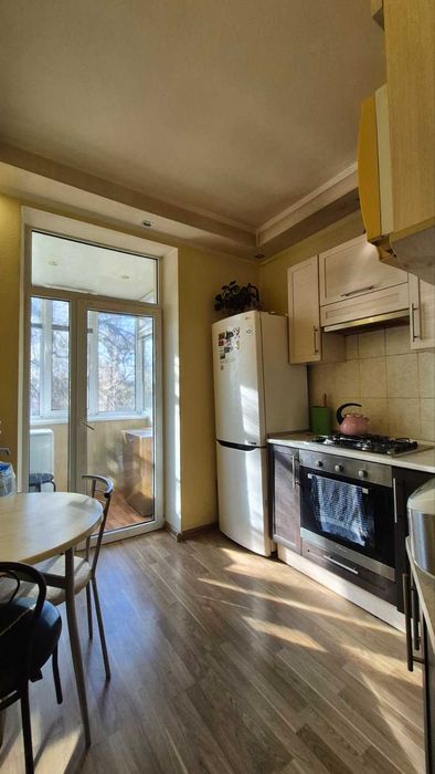 *Продаж 2х кімнатної квартири по ул. Величара, остановка Тюленіна