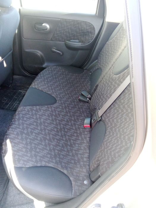 Автомобіль Nissan