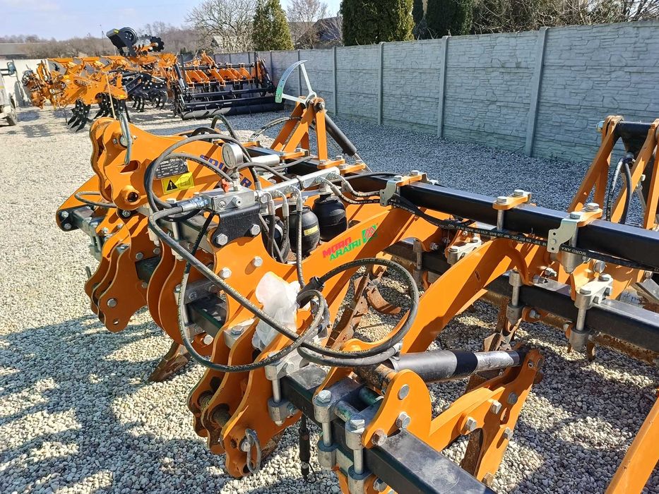 Wynajem maszyny SPIDER 7M300 pług dłutowy