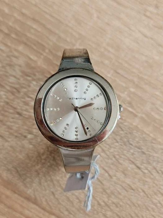Elegancki zegarek Red Herring z cyrkoniami – 30–38 mm, nowa bateria