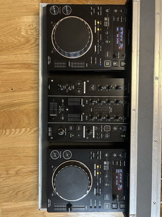 PIONEER DJM + CDJ 350 com Flightcase