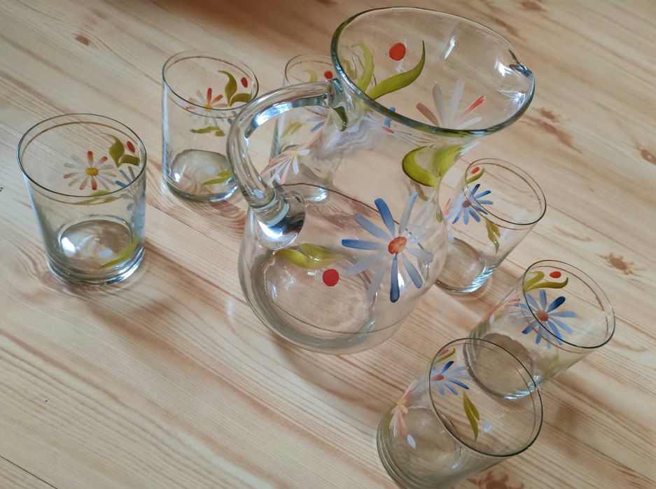 Dzbanek + 6 szklanek. PRL. Nieużywane.