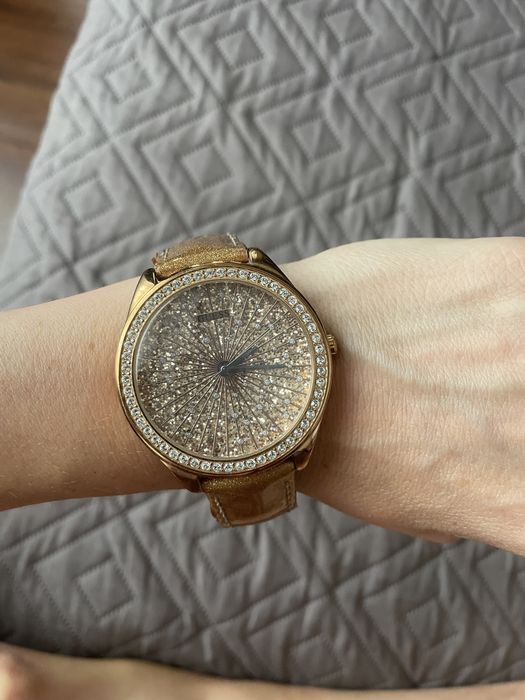 Часи жвночі Guess б/у
