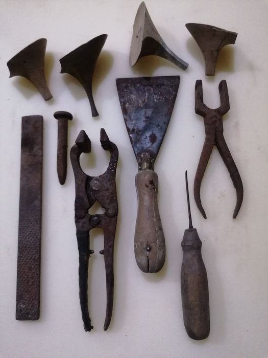 Lotes de Ferramentas muito ANTIGAS de SAPATEIRO preço por todas/lote