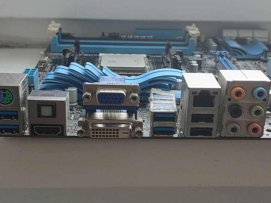 Компʼютер недорого: проц. AMD A8-3800 ser, мат. пл. F1A75-M PRO, 8Gb