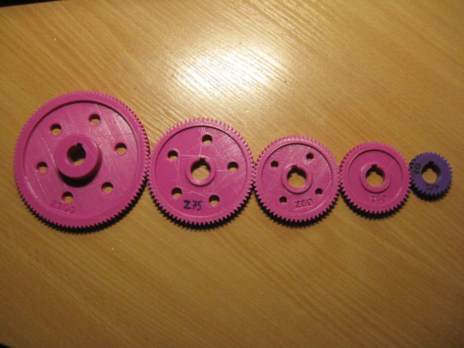 Шестерни пластиковые коллекция ТВ-16, TOS MN80