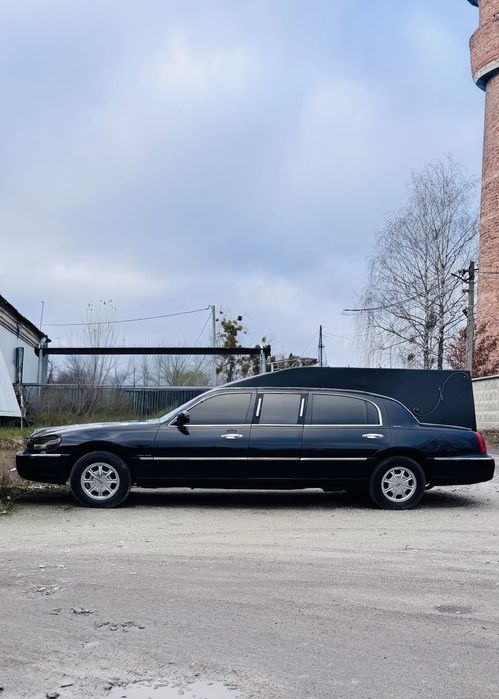 Послуги катафалка • Lincoln • По місту та області