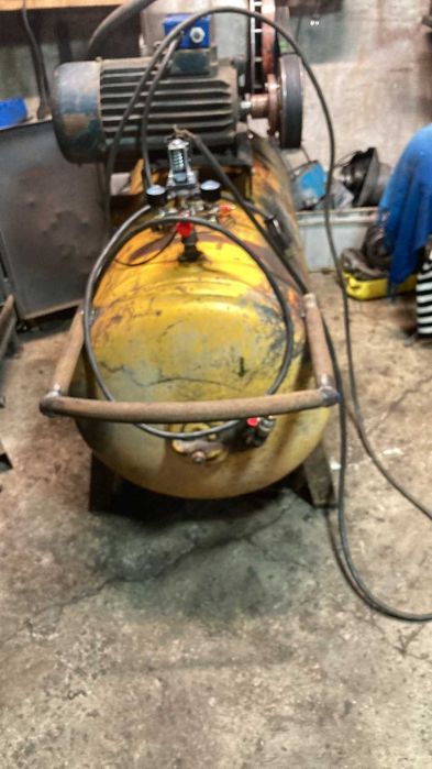 ресивер 300 літров