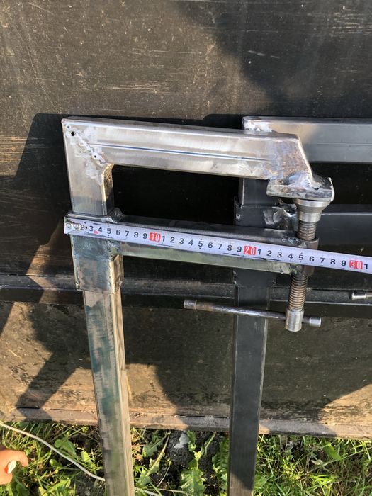 Струбцина вайми різьба упорна трапеція