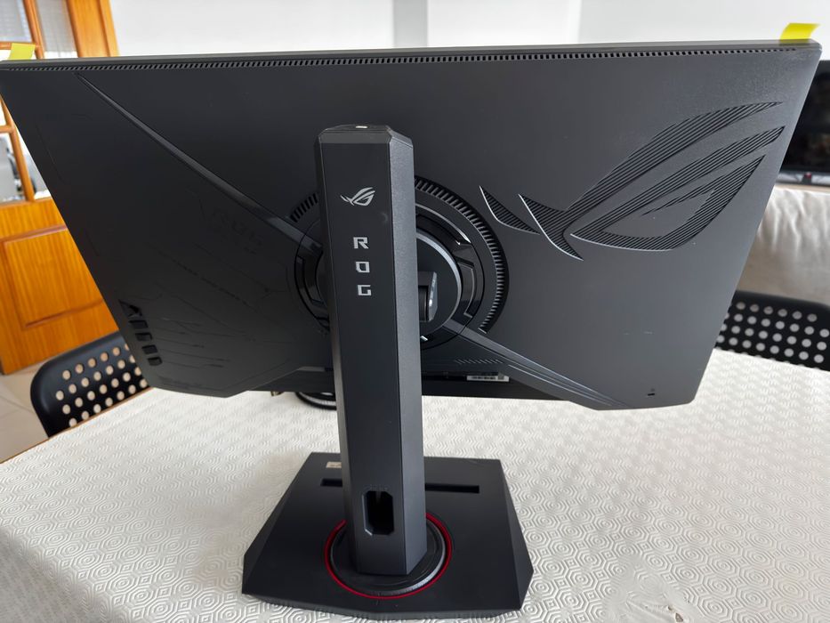 ASUS ROG Strix XG27UCS 27" LED Fast IPS UltraHD 4K 160Hz Compatível com G-Sync