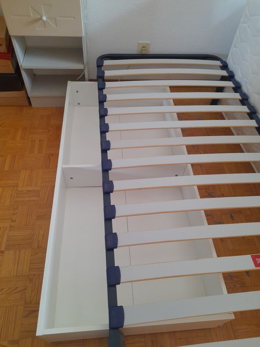 Estrado Pikolim, gaveta IKEA e colchão