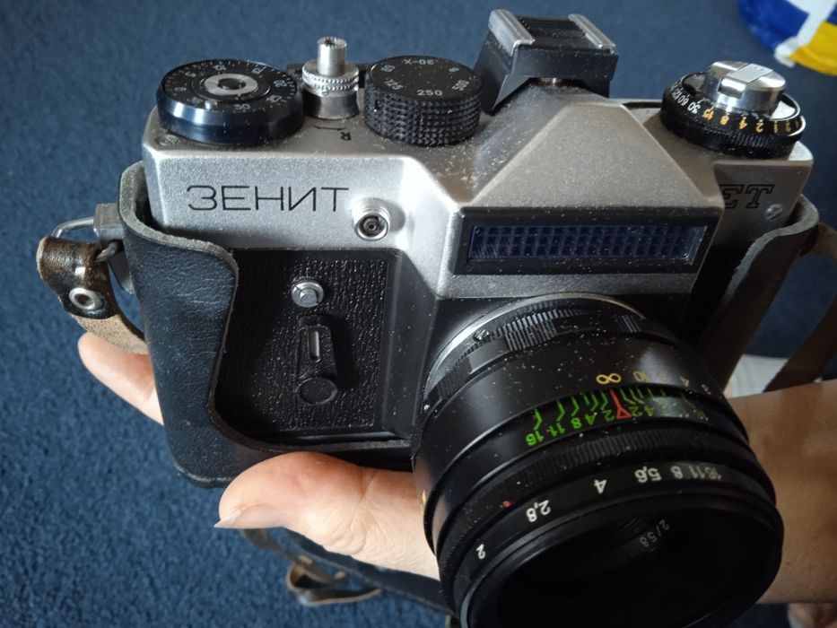 Фотоаппарат Зенит ЕТ фотовспышка fil16 экспонометр Ленинград2 объектив