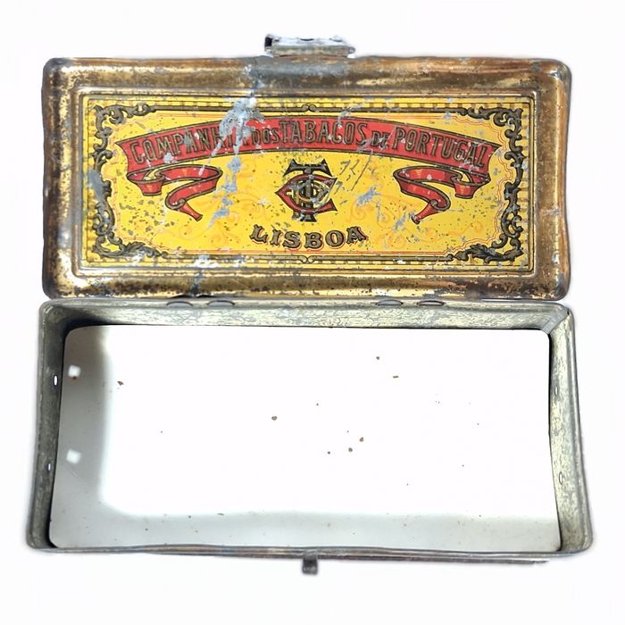 Lata antiga Companhia de Tabacos de Portugal