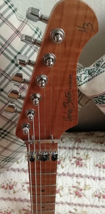 Harley Benton® Pro. St-80 Radiant Red.