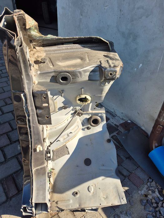 Ліва частина ланджерона,Пежо 2008(2011-2019)рік