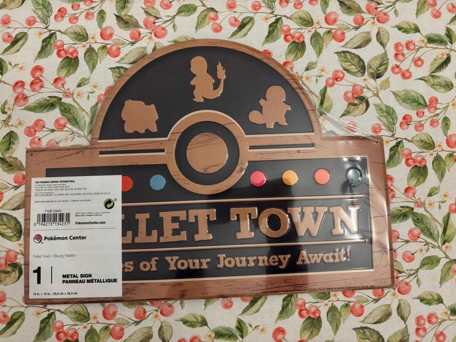 Placa Metálica Pokémon Center Original - Pallet Town (Exclusiva)