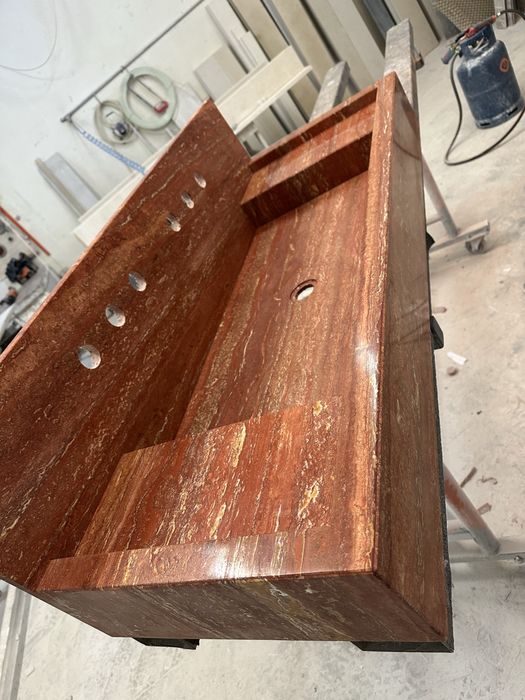 Lavatorio em marmore travertino