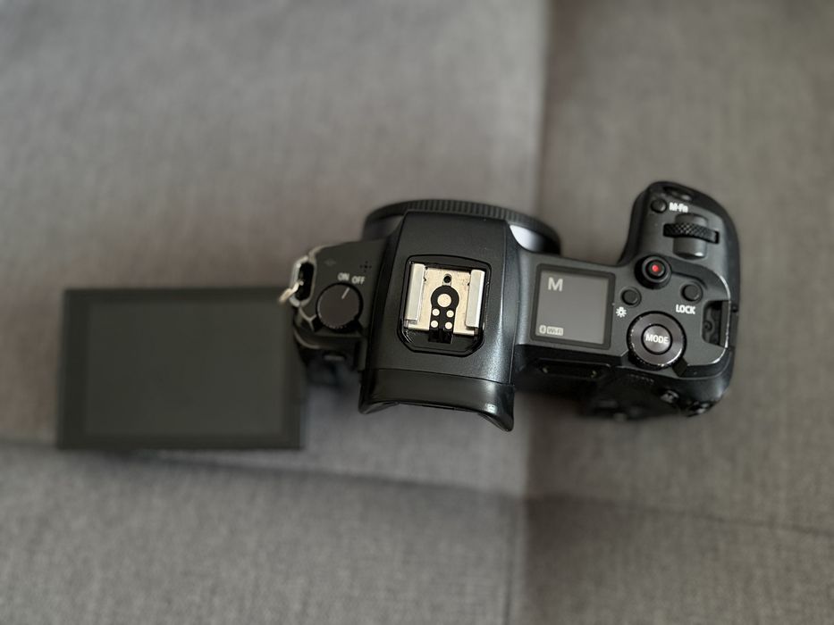 Canon Eos R 220k