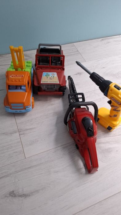 Sprzedam narzędzia zabawki