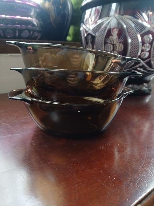 SzkŁo dymne trzy miseczki salaterki