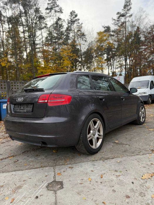 AUDI A3 1.6 Дизель 2010