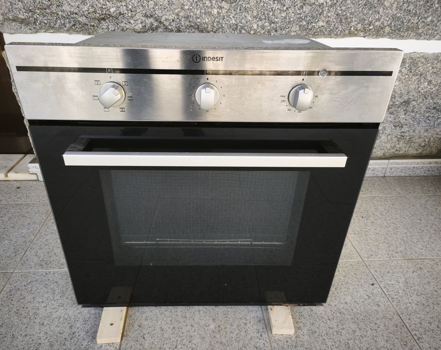 Forno Indesit usado