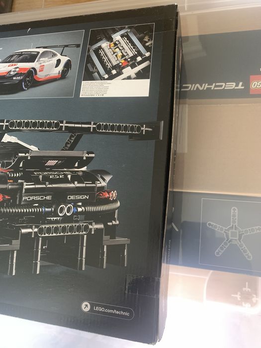 Lego Technic Porsche 911 RSR 42096 - SELADO