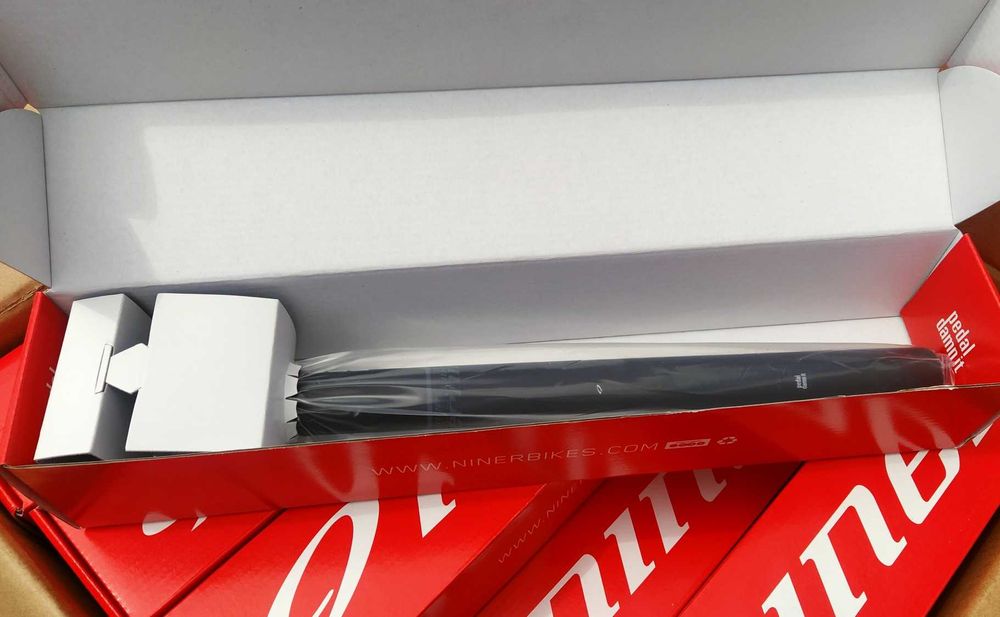 -71% NOWA Sztyca karbonowa 30,9mm x 370mm z jarzemkiem Niner CARBON FV