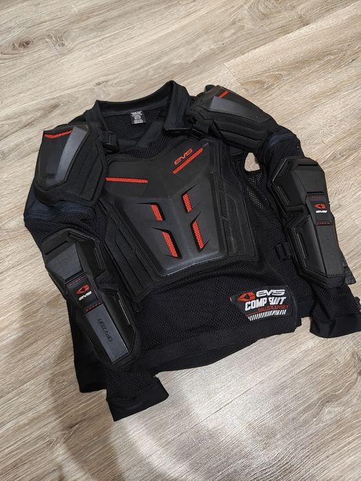 Моточерепаха EVS Comp Suit M мото черепаха