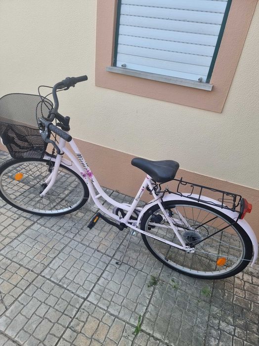 conjunto de  bicicletas para homem e mulher