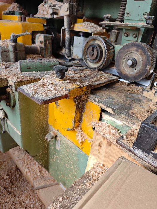 Strugarka frezarka ["DEWALT"] z podajnikiem