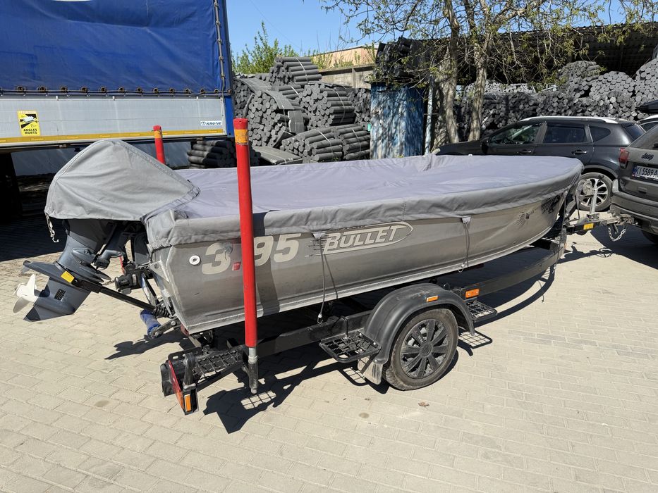 Лодка катер Silver Bullet