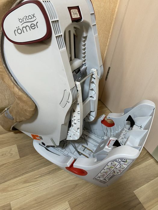 Автокресло Britax-Romer King ІІ LS Giraffe с 9 мес до 4 лет