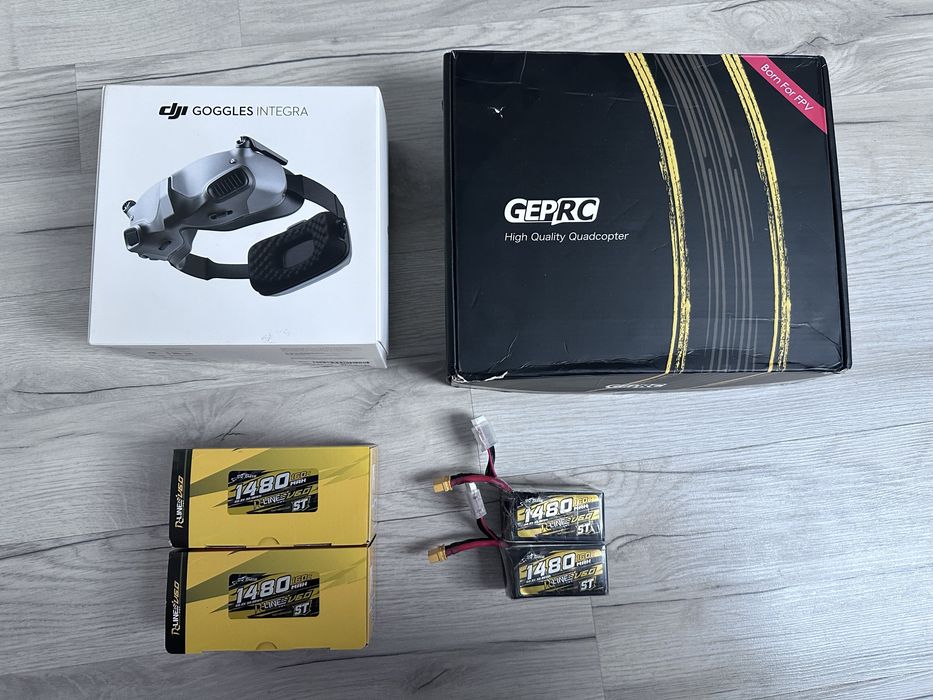 Geprc Mark 5 o4 pro + dji integra + 2x tattu r-line 1480mah 160C
