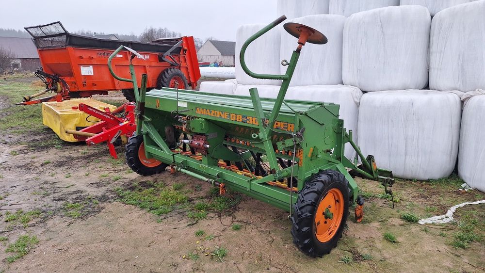Siewnik Amazone D8 super