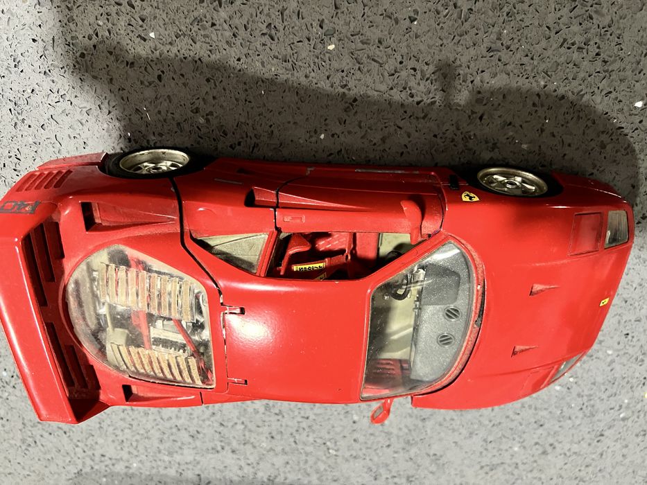 Vendo carro de coleção Ferrari