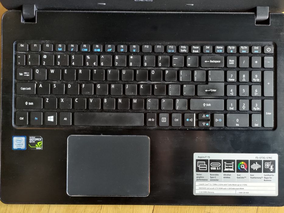 Laptop Acer Aspire F5  I5/GeForce GTX 950/256 SSD + 1000 GB HDD