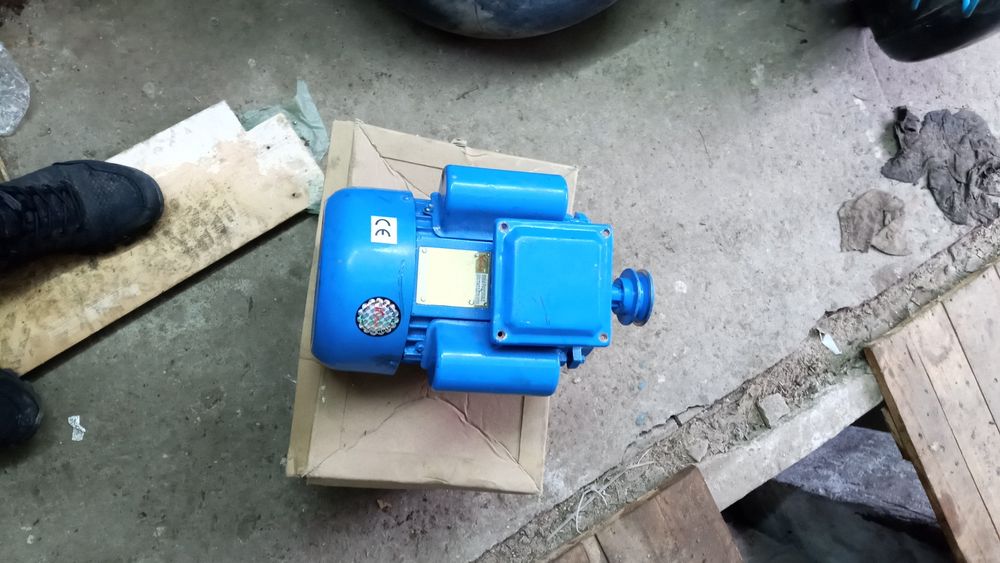 Електро двигун на 220 В 2,2кВт