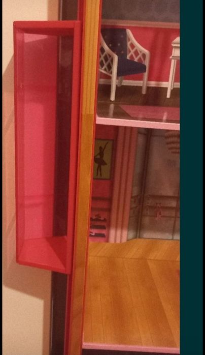 Casa de Bonecas em Madeira - Barbie