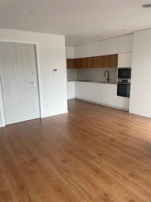 Arrendo T1 Novo na Rua de Rebordãos 1º Andar - Areosa - Rio Tinto - Porto