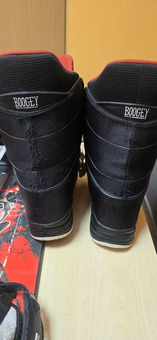 Deska Snowbord + BUTY 42 EU , STAN bdb