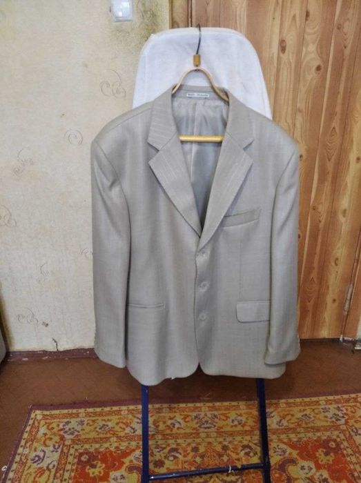 Костюм мужской, с рубашкой, размер 58 на рост 176, шерсть + полиэстер