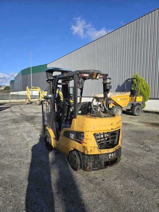 Empilhador Caterpillar GC30 N
