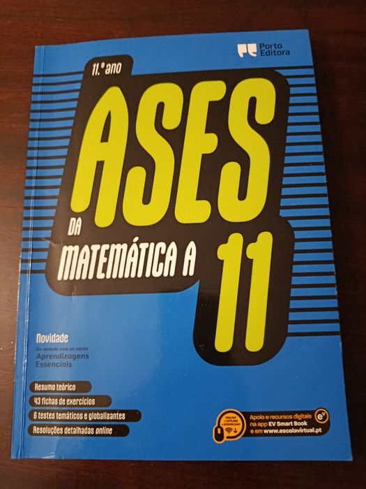 Livros escolares de vários anos