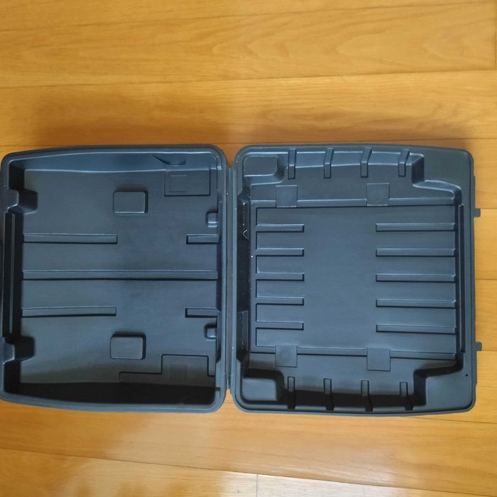 Máquina de escrever All com mala como NOVA