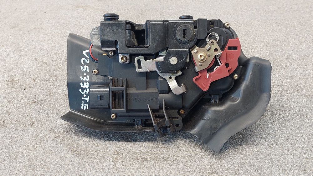 Fechadura / fecho porta trás esquerdo AUDI A4 Avant (8E5, B6)