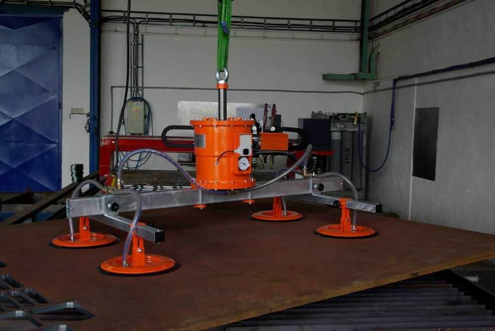 Próżniowy samozasysający manipulator