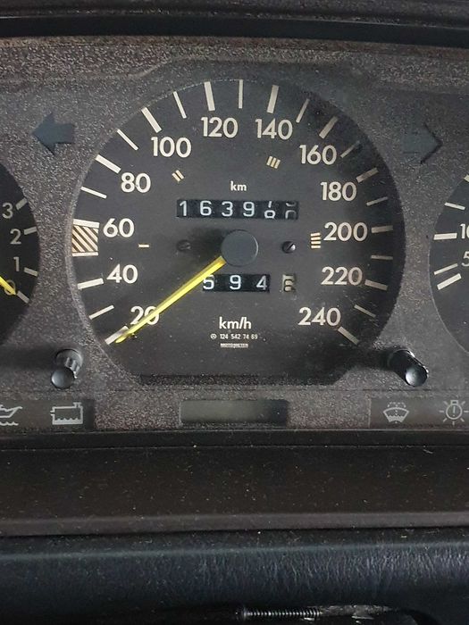 Mercedes E200 16v - Nacional - 163.980kms - Pequeno sinistro