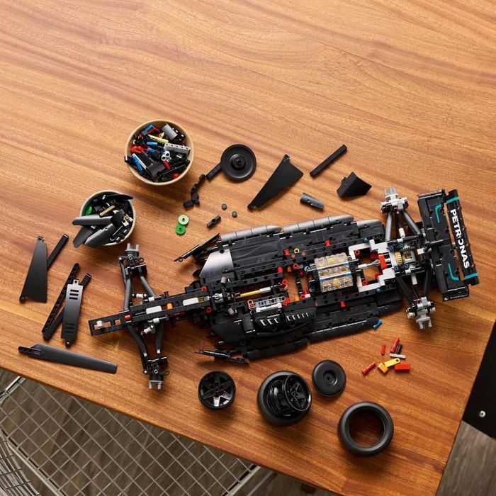 Technic КОНСТРУКТОР Mercedes AMG F1 W14 Performance 63см Formula LEGO