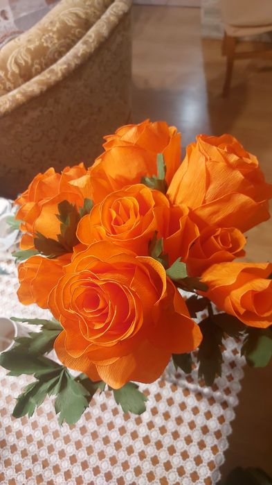 Kwiaty z bibuły róże